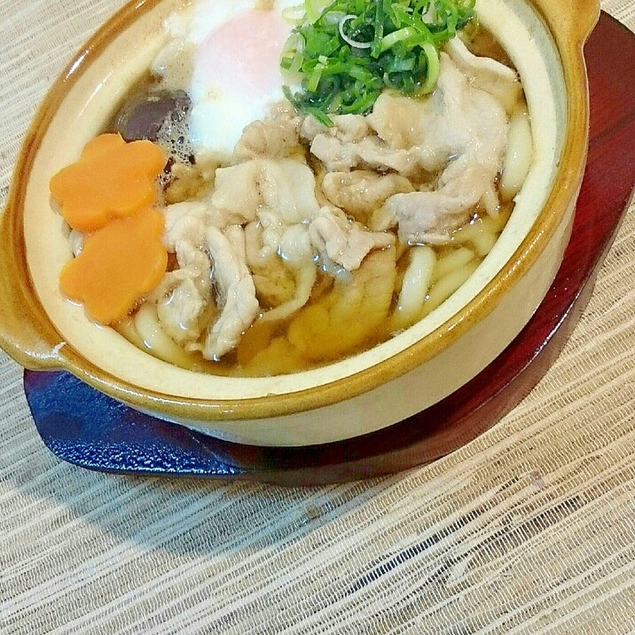 冬はアツアツ！豚のすき焼き風なべ焼きうどん